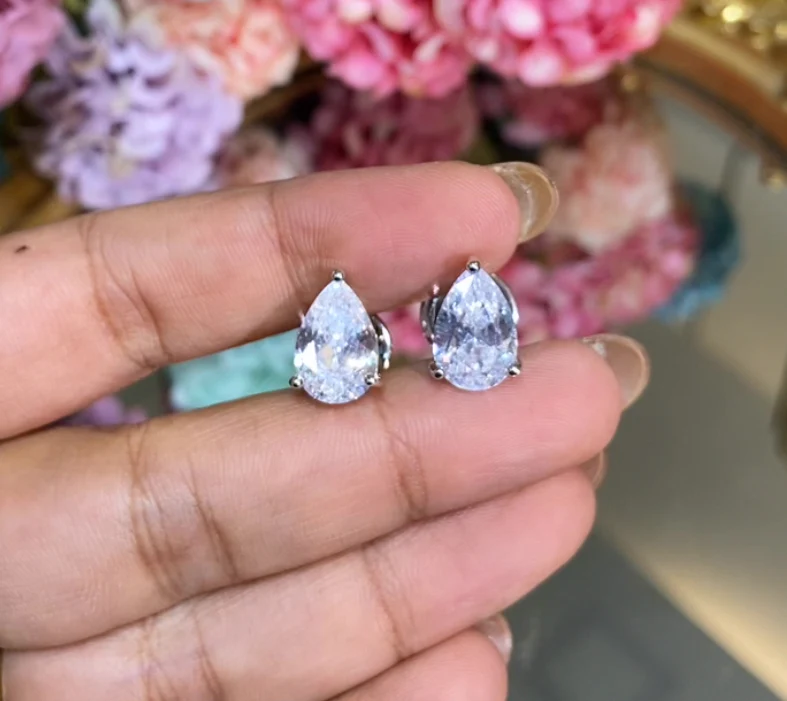 2.5 CT Tear Drop Earrings (Get a FREE GIFT) - Image 3