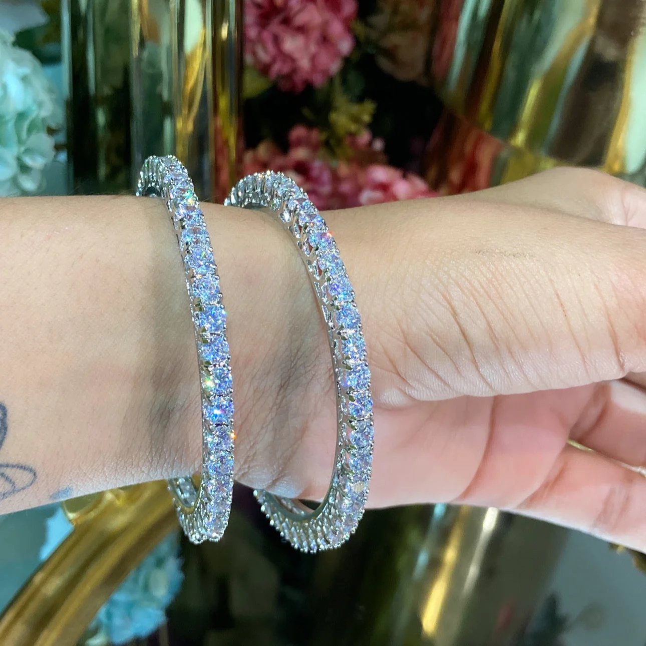25 pointer DIAMOND Solitaire Bangles - (NOT OPENABLE)