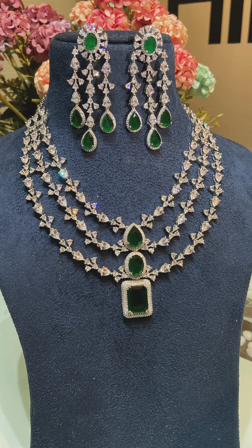 3 LINE EMERALD DOUBLET DIAMOND SET - Image 2