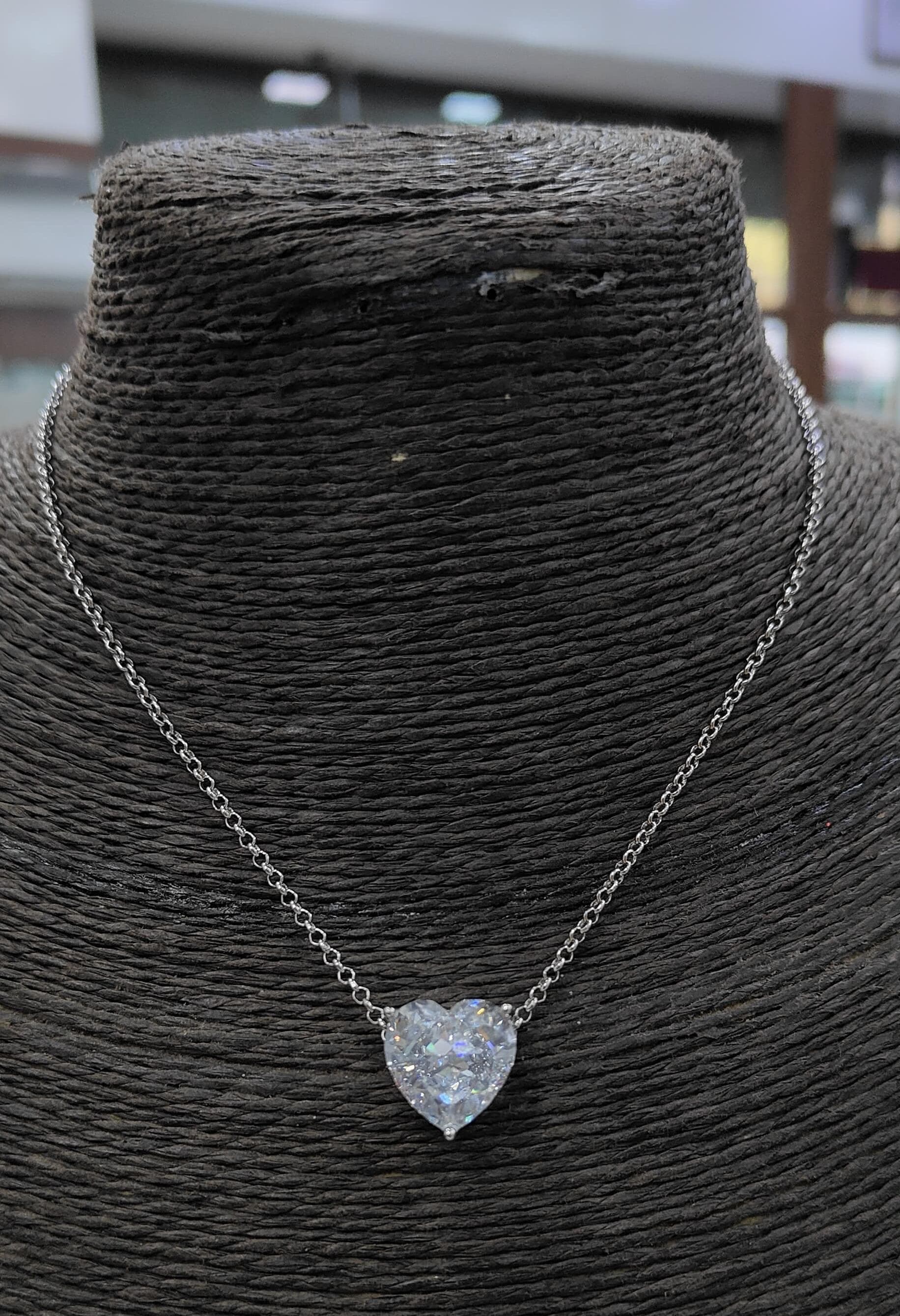 7ct Large Heart pendant chain ♠️ - Image 4