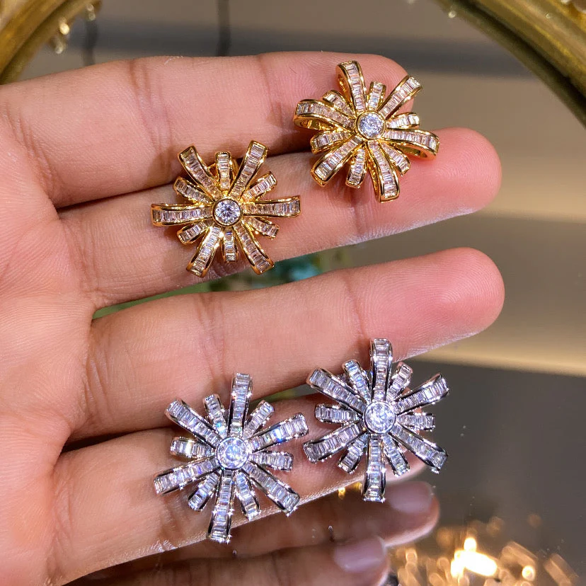 BAGUETTE FLOWER EARRING