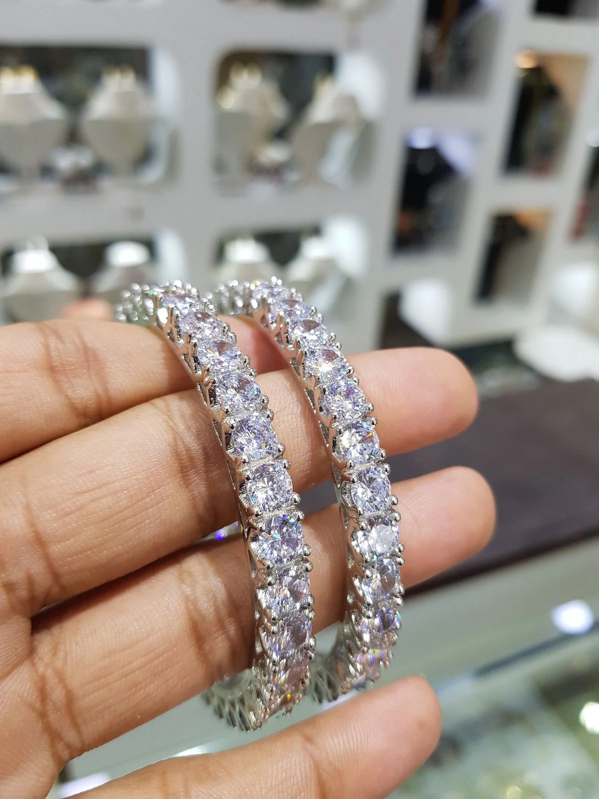 Big Solitaire Bangles - PAIR (50 pointer each diamond) 🪄 - Image 8