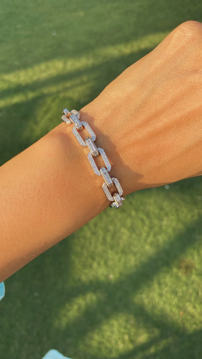 BROAD LINK TENNIS BRACELET
