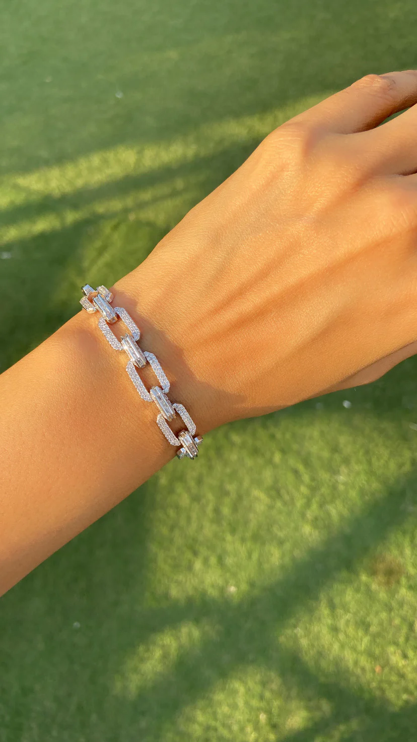 BROAD LINK TENNIS BRACELET - Image 3