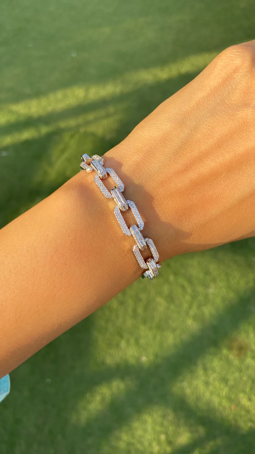 BROAD LINK TENNIS BRACELET - Image 4
