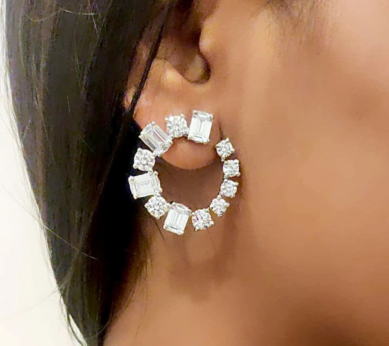 Classic C earrings (Get a FREE GIFT)💙 - Image 2