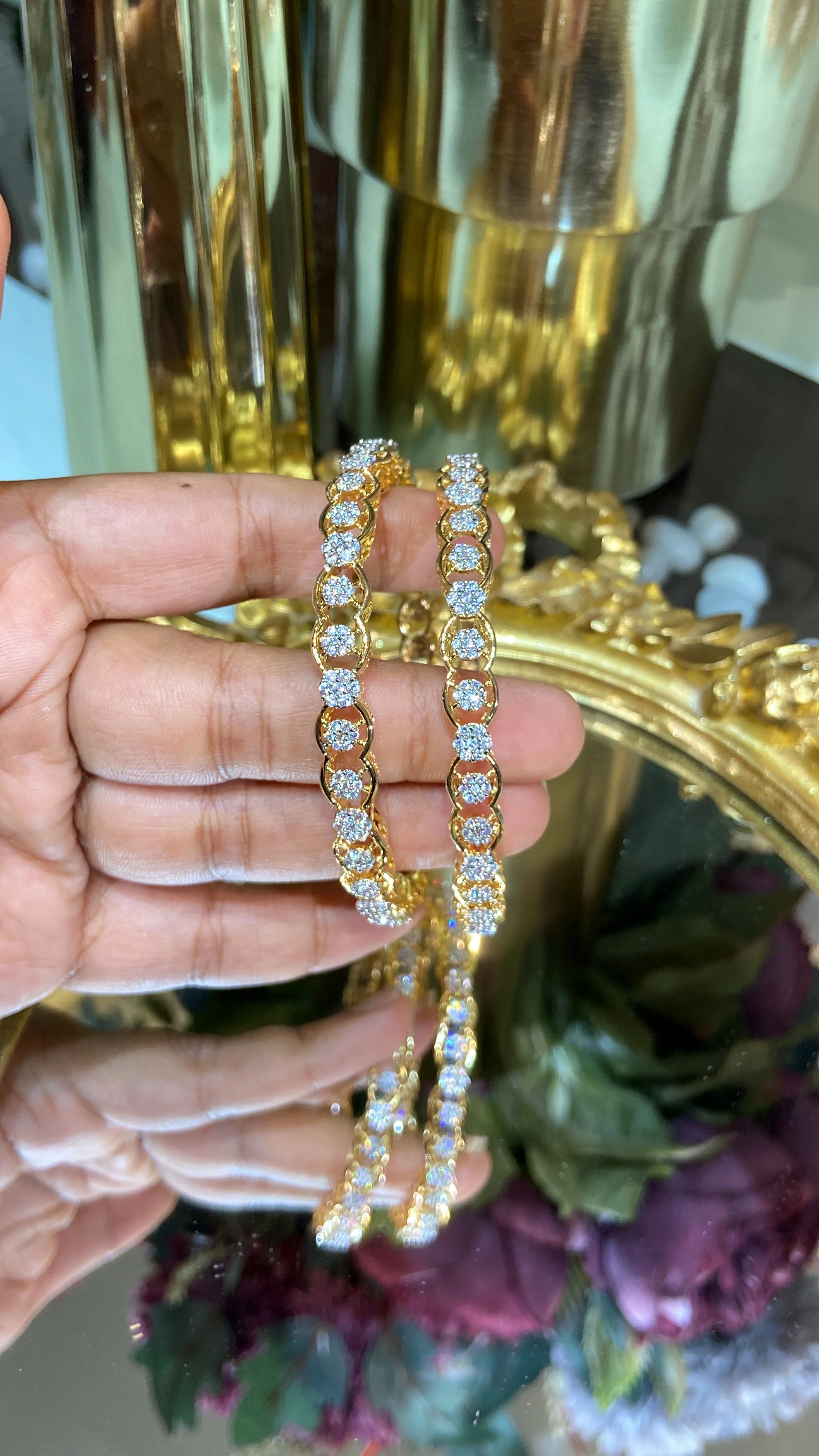 CLASSIC CLUSTER DIAMOND BANGLE (WITHOUT LOCK) 🪄 - Image 5