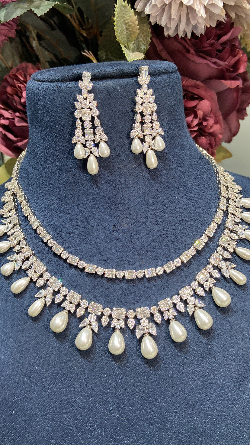 Cluster pearl drop necklace set - Image 4