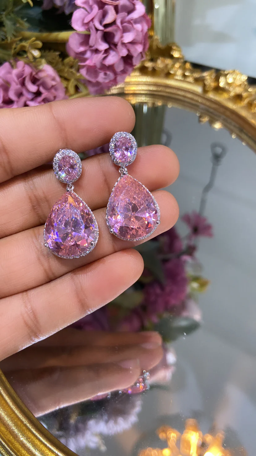 Colour cocktail danglers