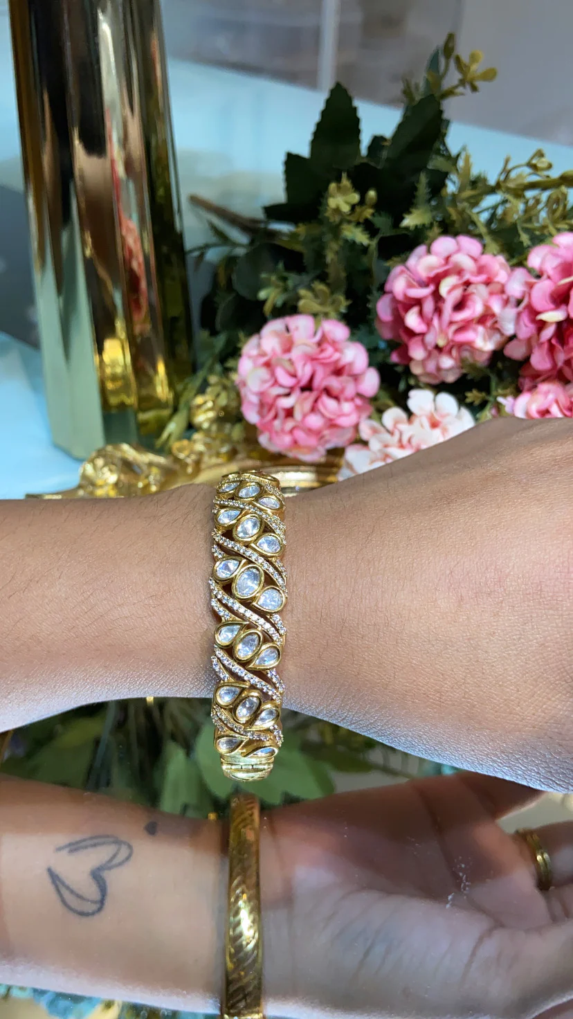 Criss cross Moissanite polki bracelet - Image 2