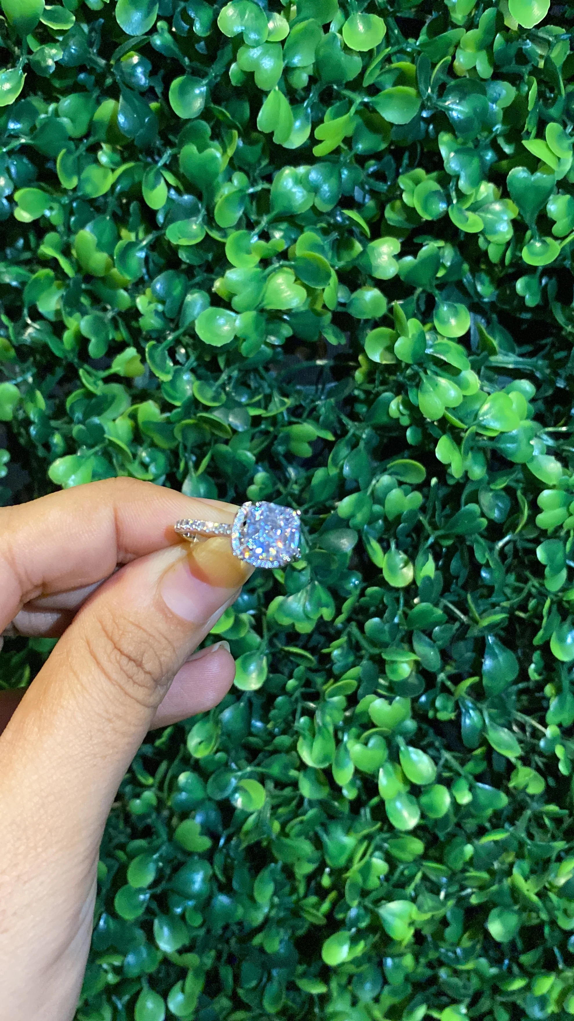 Cushion halo solitaire ring π₯ - Image 5