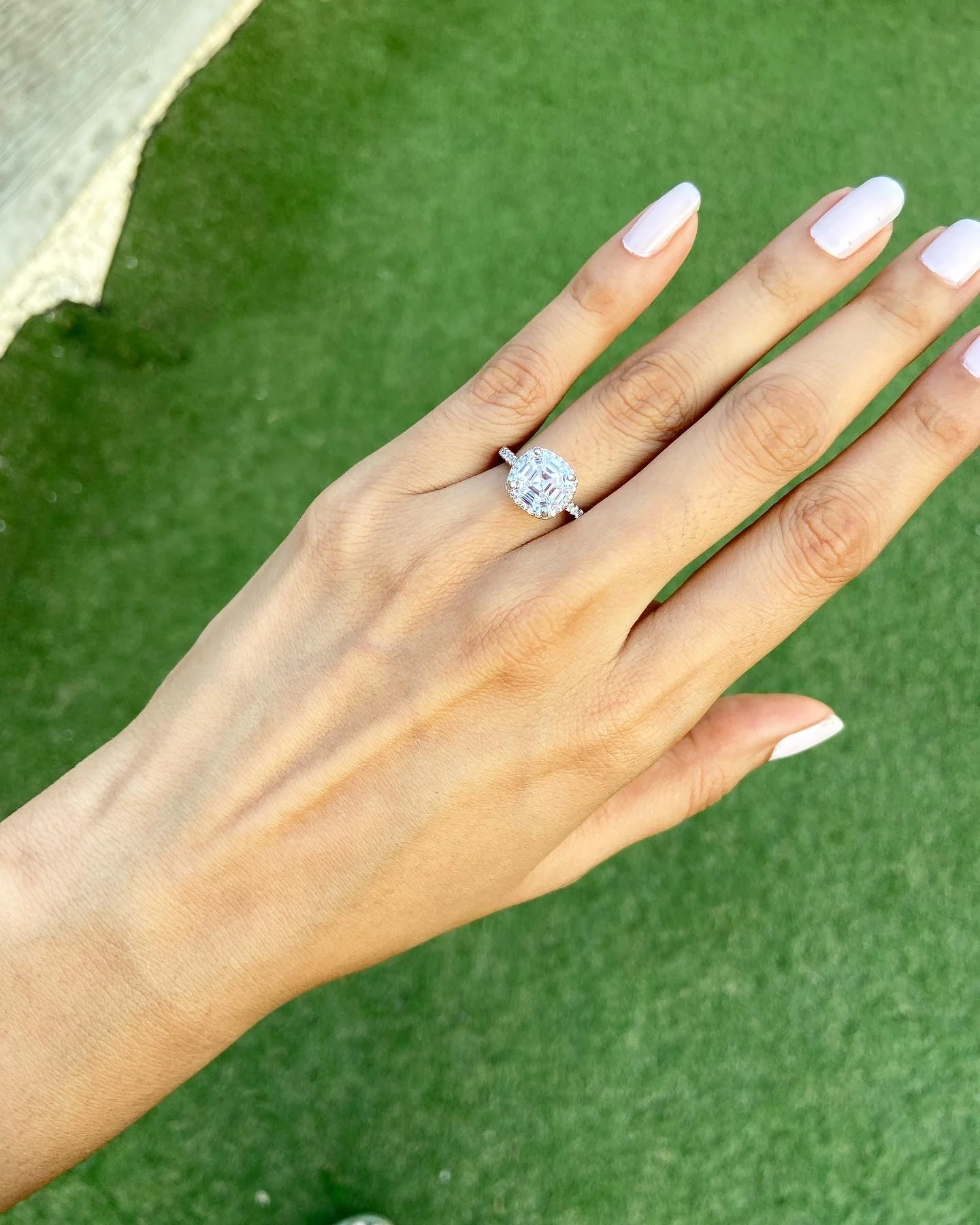 Cushion halo solitaire ring π₯ - Image 6