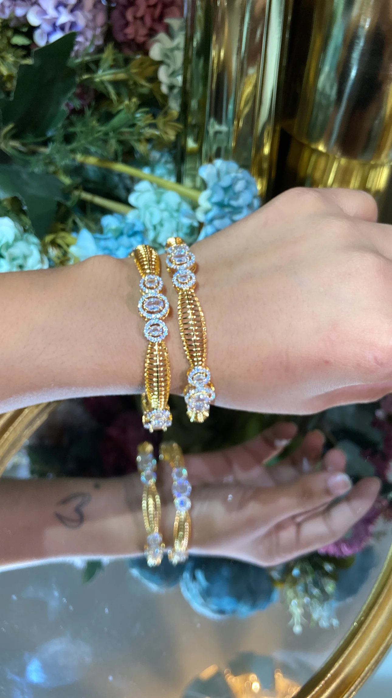 Daily wear gold design DIAMOND  bangles  - PAIR 🖤 - Image 3