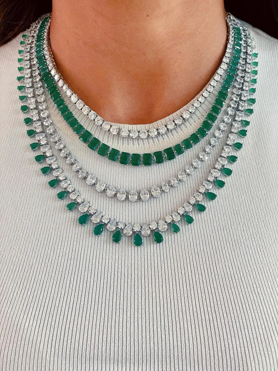 Emerald liner necklace set with earrings - Image 2