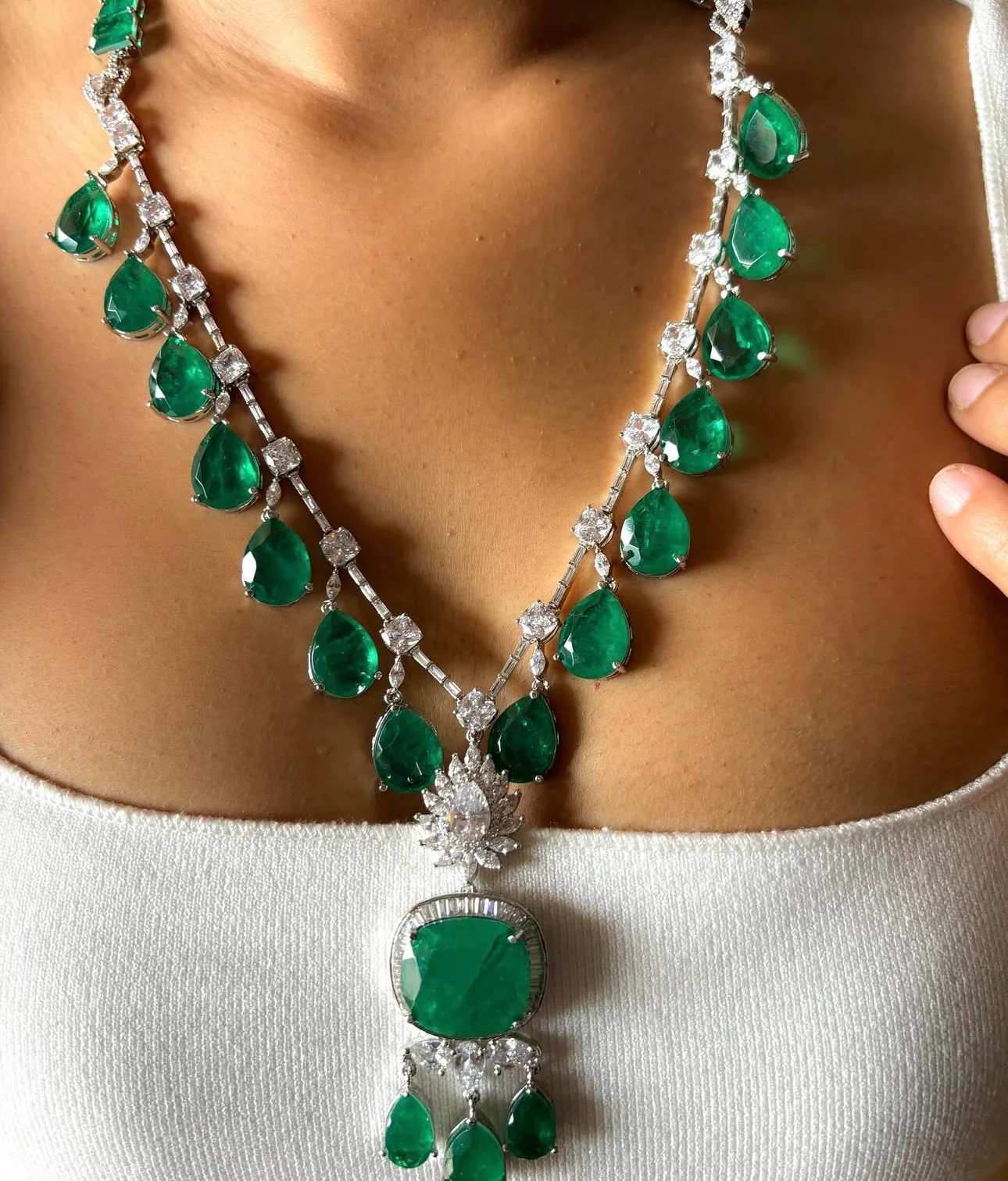 EMILY DOUBLET DIAMOND DROP SET - Image 10