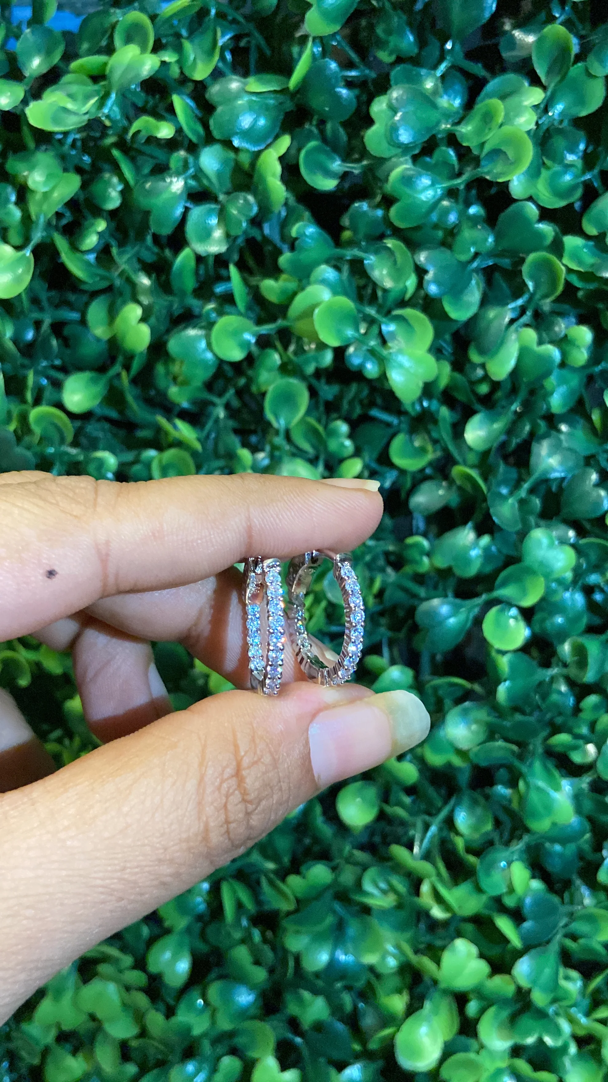 Dainty Everyday wear Huggies hoops 2mm🔆 - Image 3
