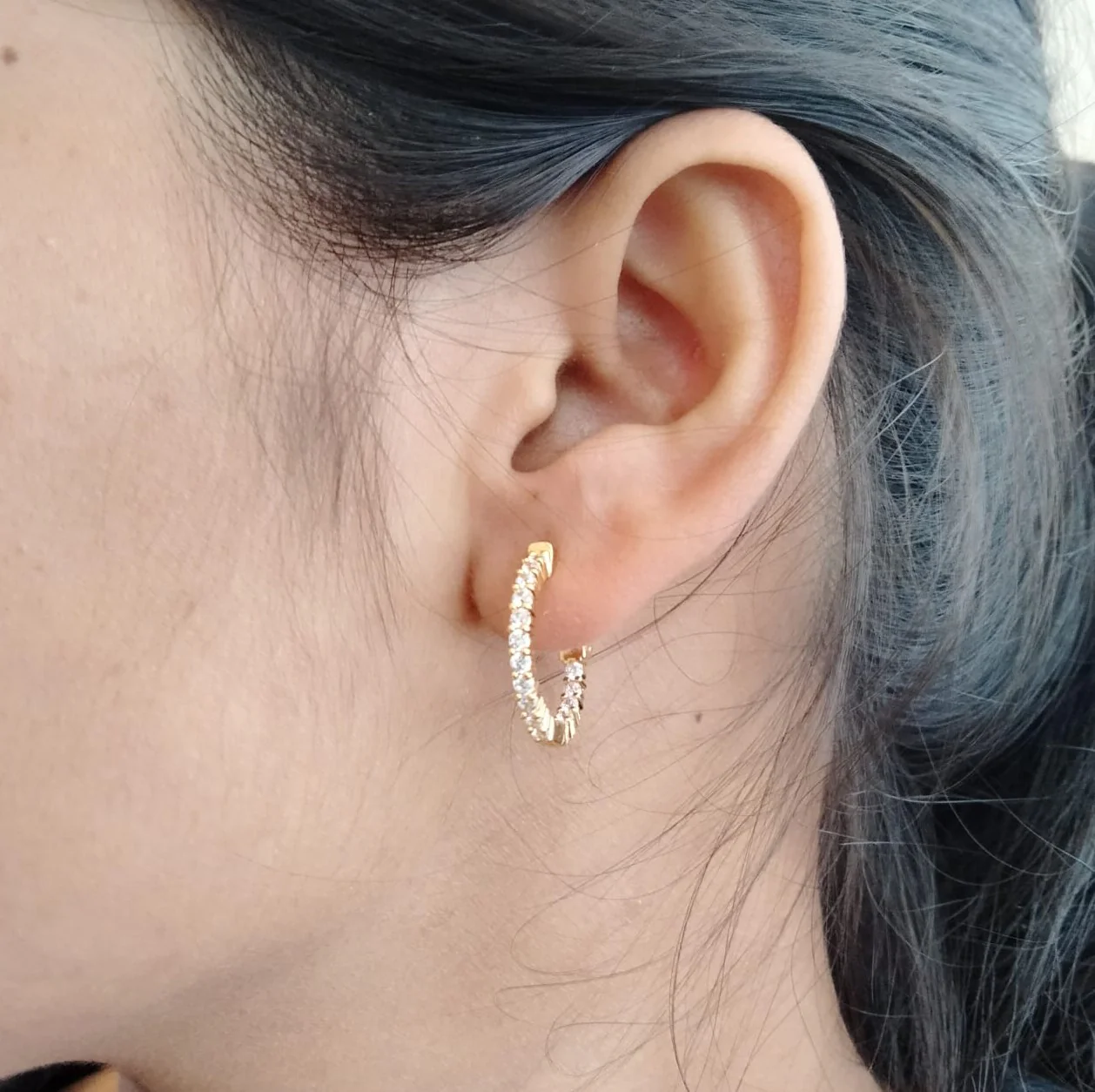 Dainty Everyday wear Huggies hoops 2mm🔆 - Image 4