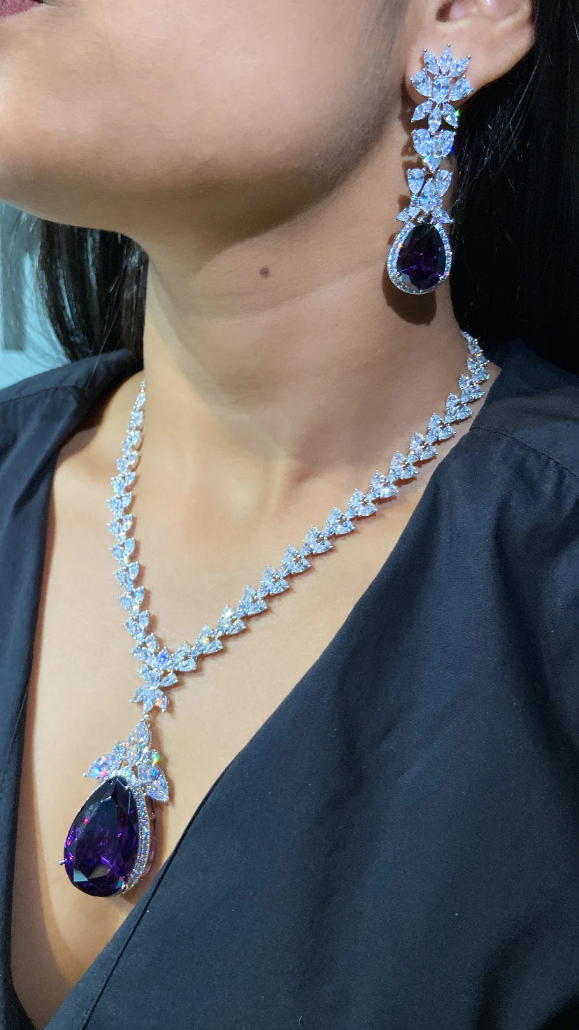 Festive Classic Adalyn Necklace Set With Long Earrings - Image 4