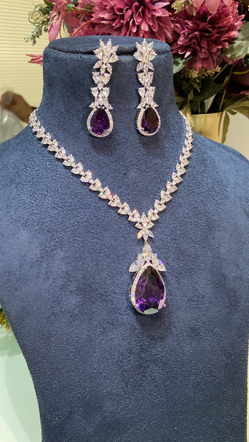 Festive Classic Adalyn Necklace Set With Long Earrings - Image 5