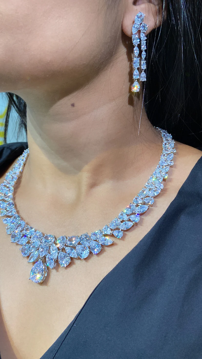Festive Collar diamond Necklace Set - Image 2