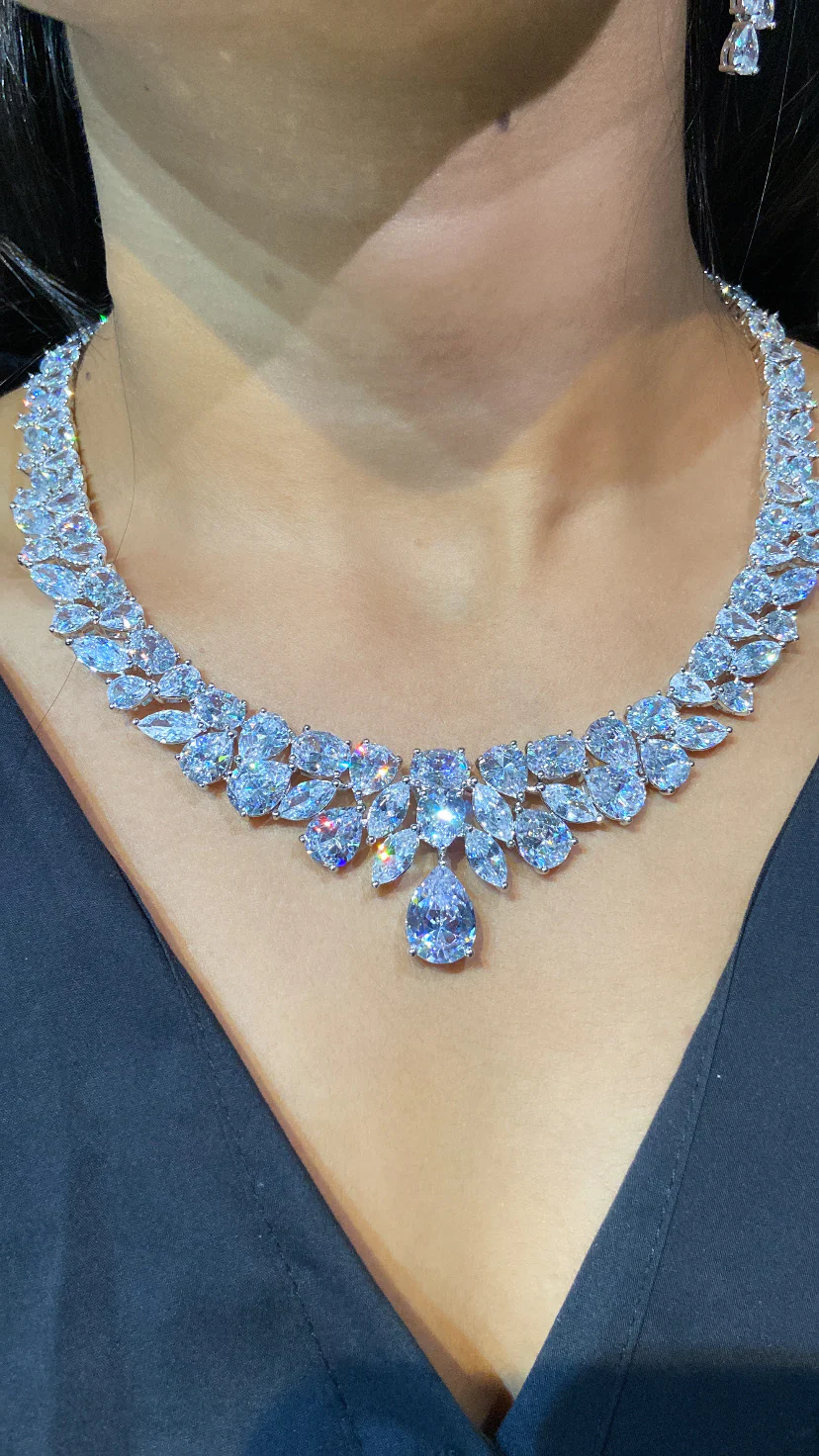 Festive Collar diamond Necklace Set - Image 3