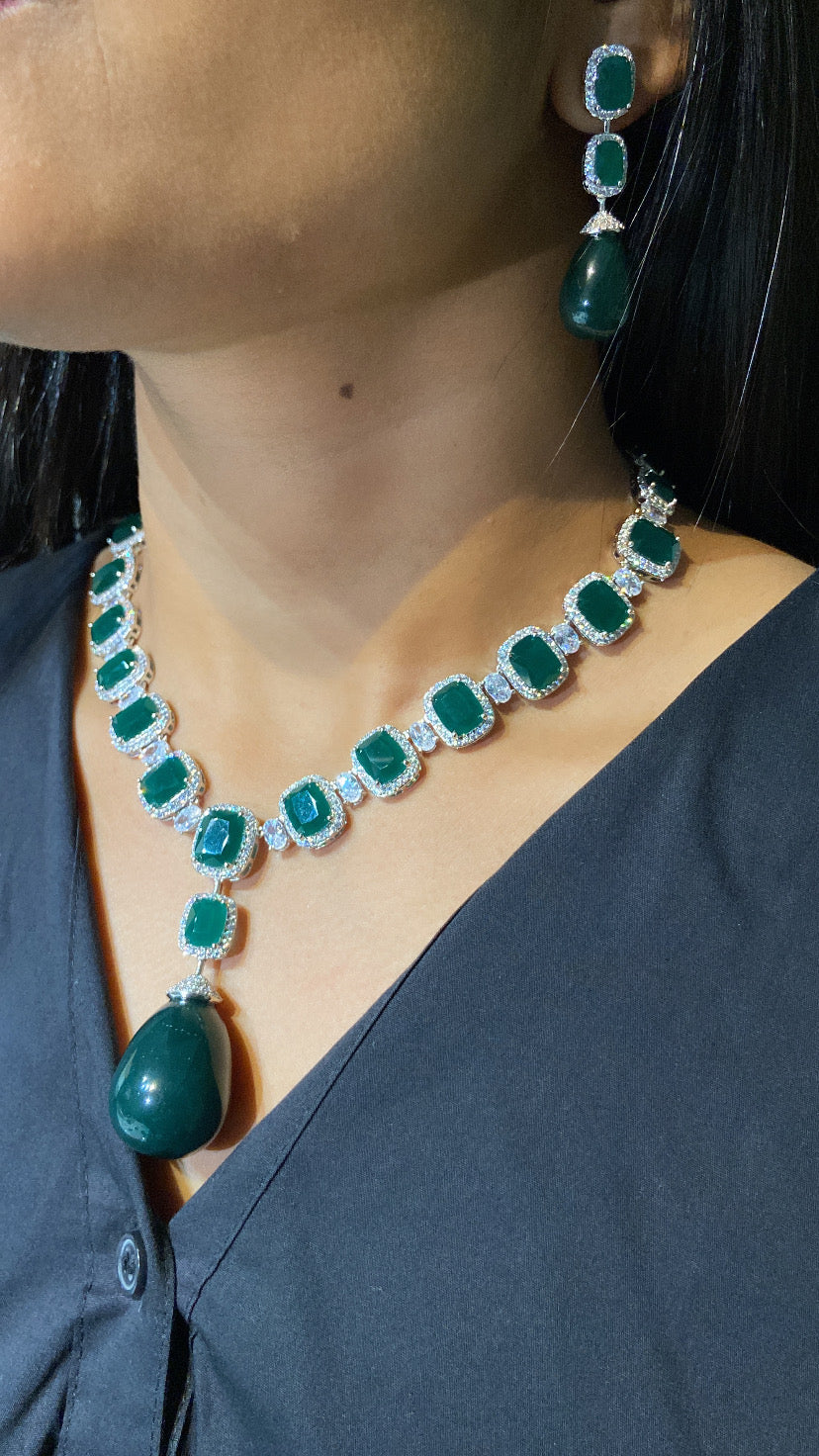 Festive Droplet diamond Necklace Set - Image 3