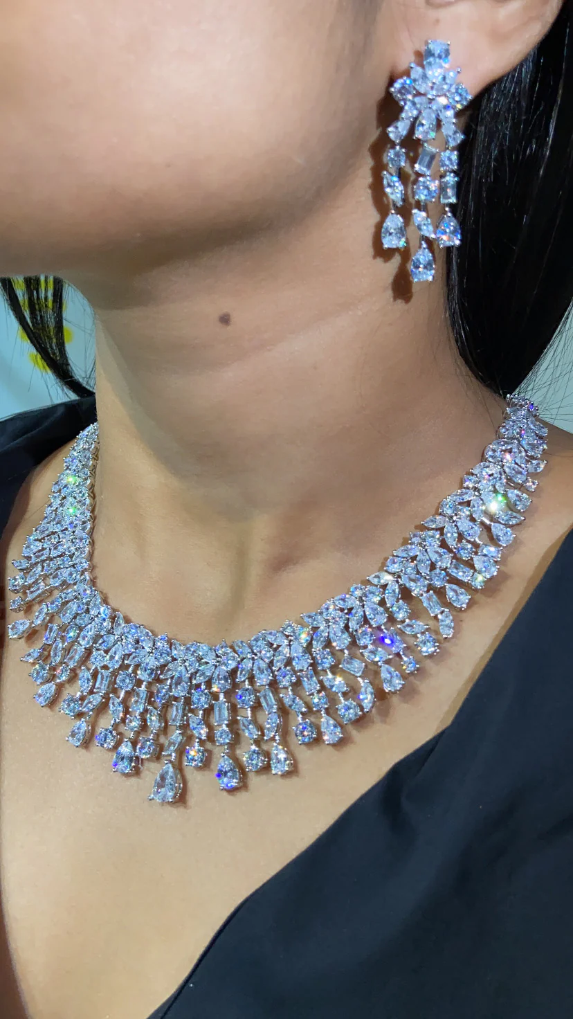 Festive Gloria diamond Necklace Set - Image 2