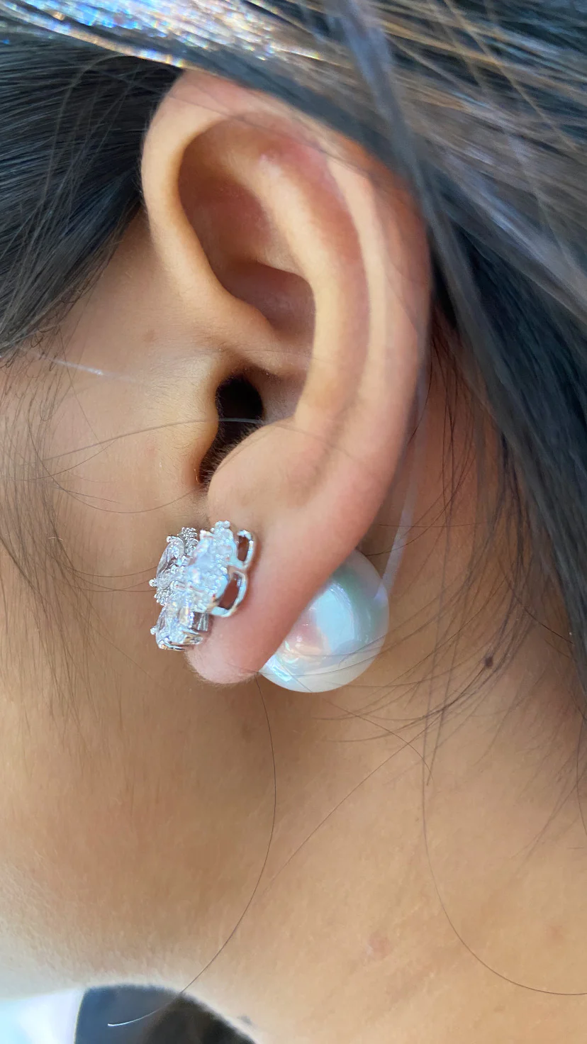 FRONT BACK BOW PEARL EARRING - Image 2