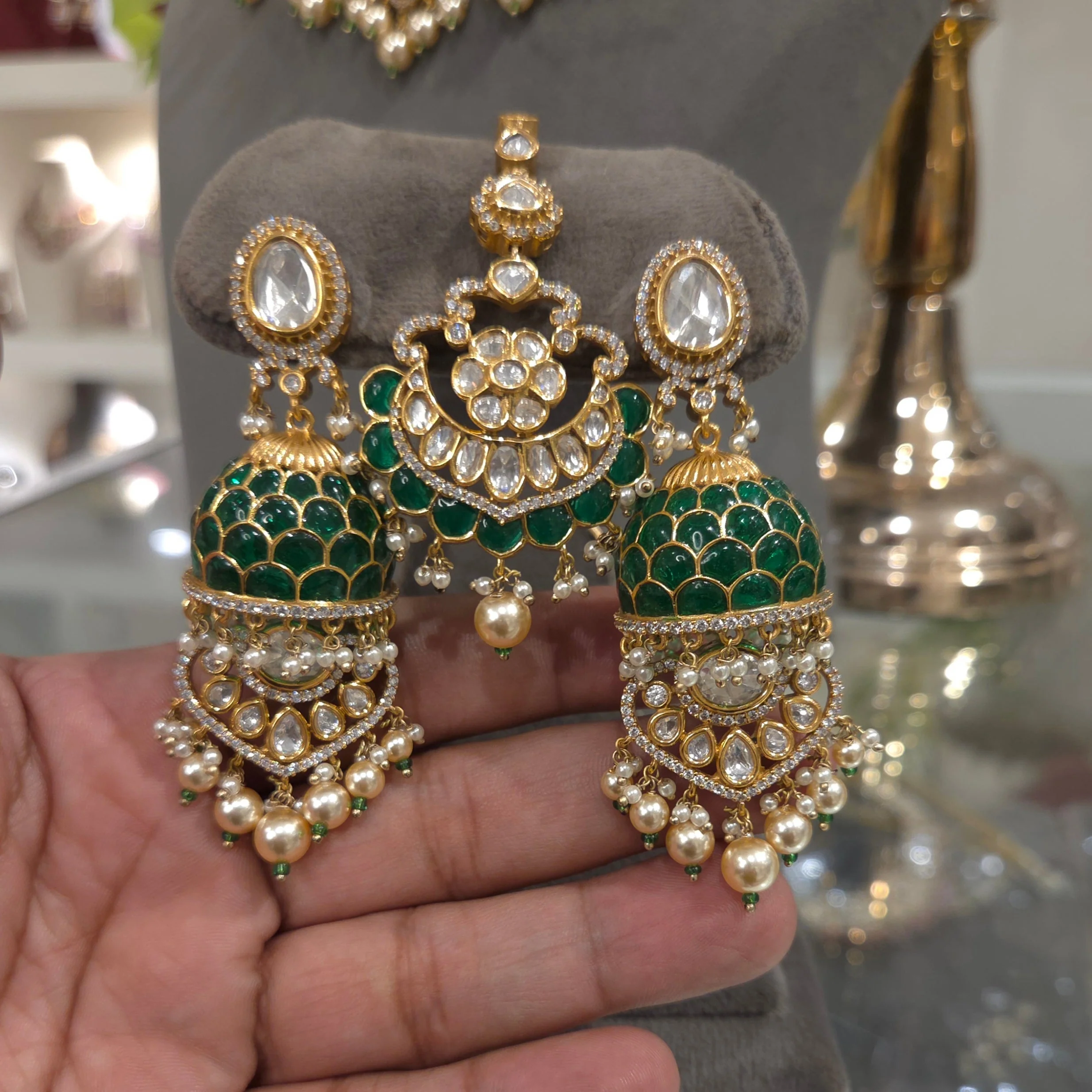 Indraya Polki bridal set - Image 3