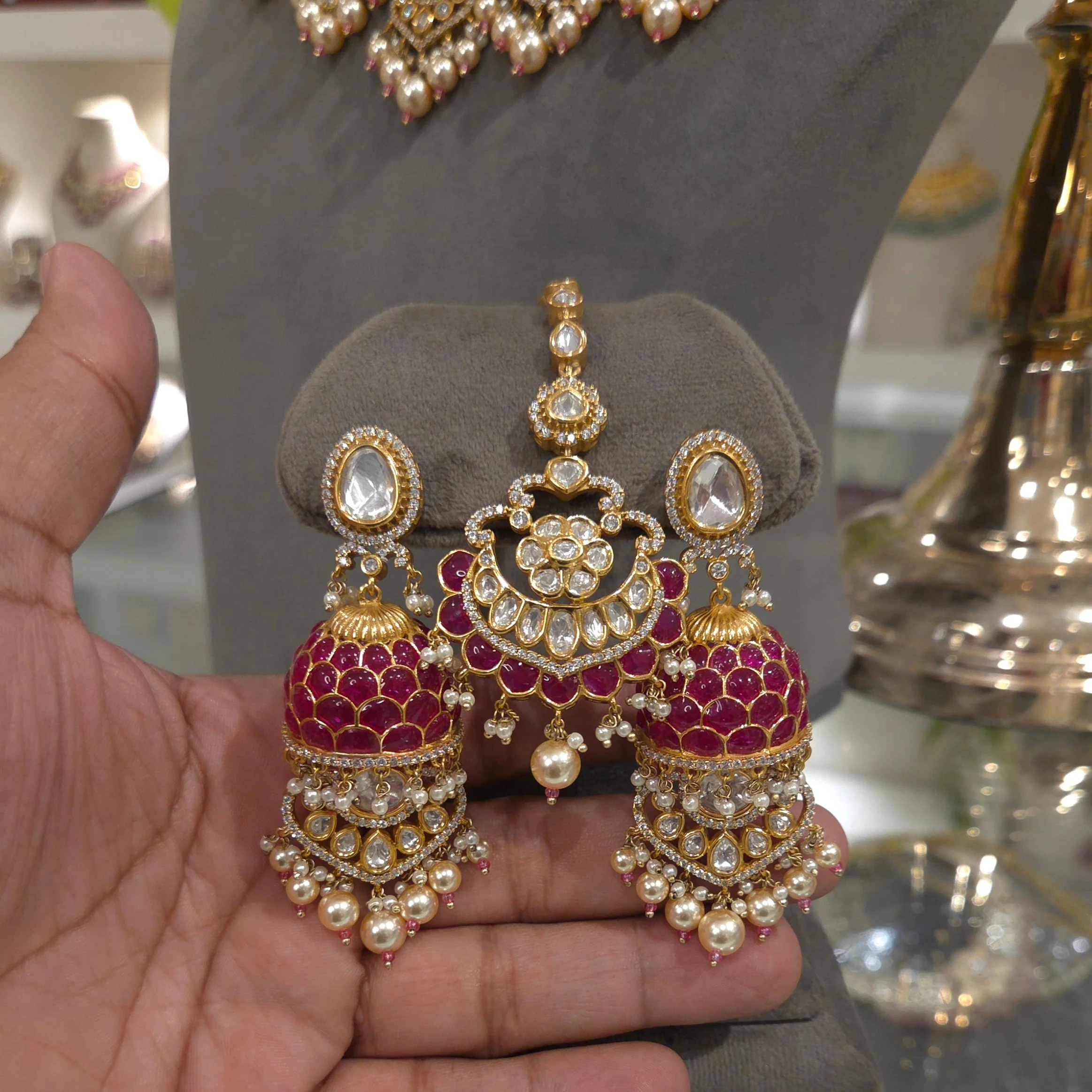 Indraya Polki bridal set - Image 5
