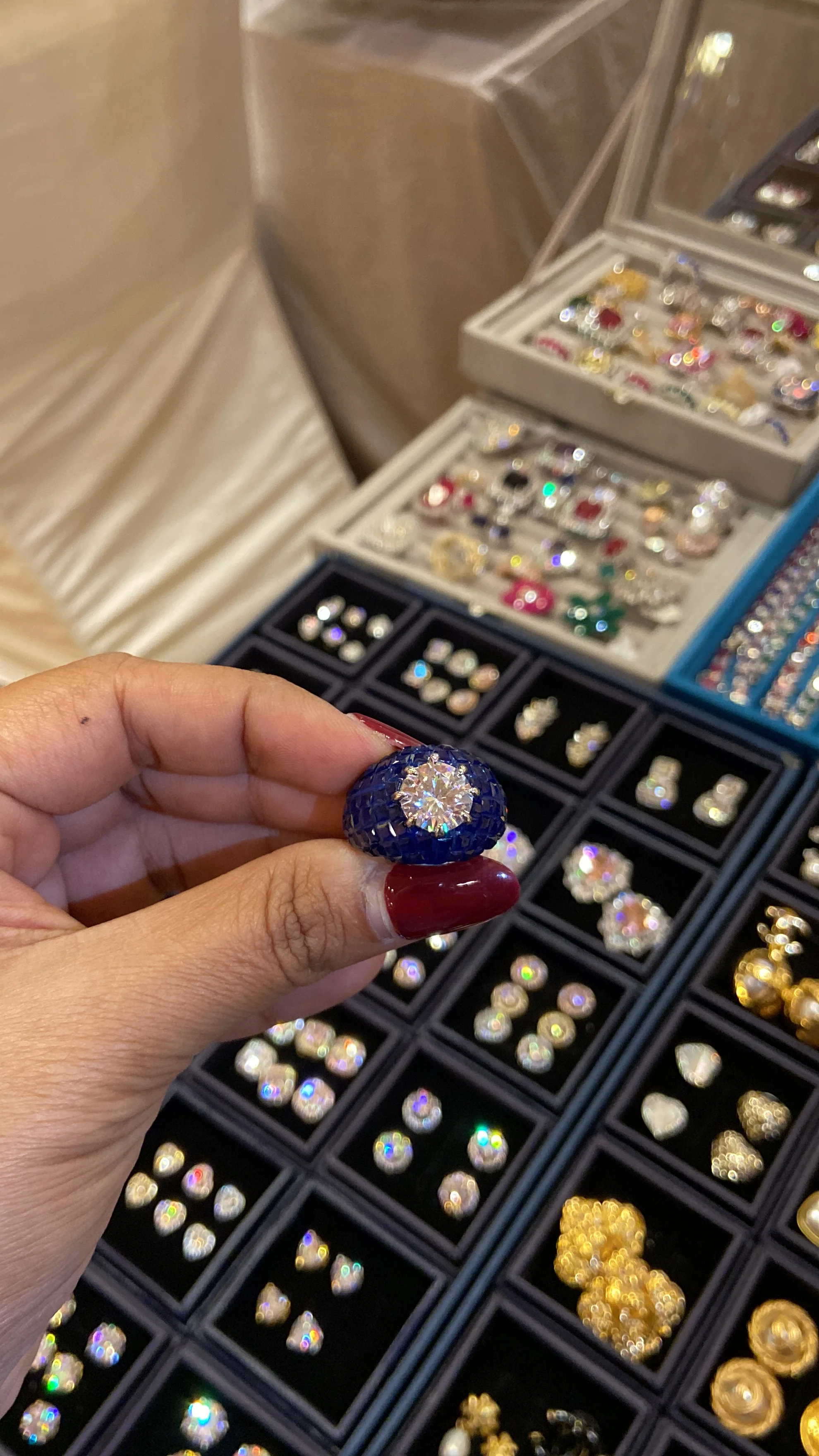 Invisible setting cocktail colour rings (Adjustable) 🩶 - Image 3