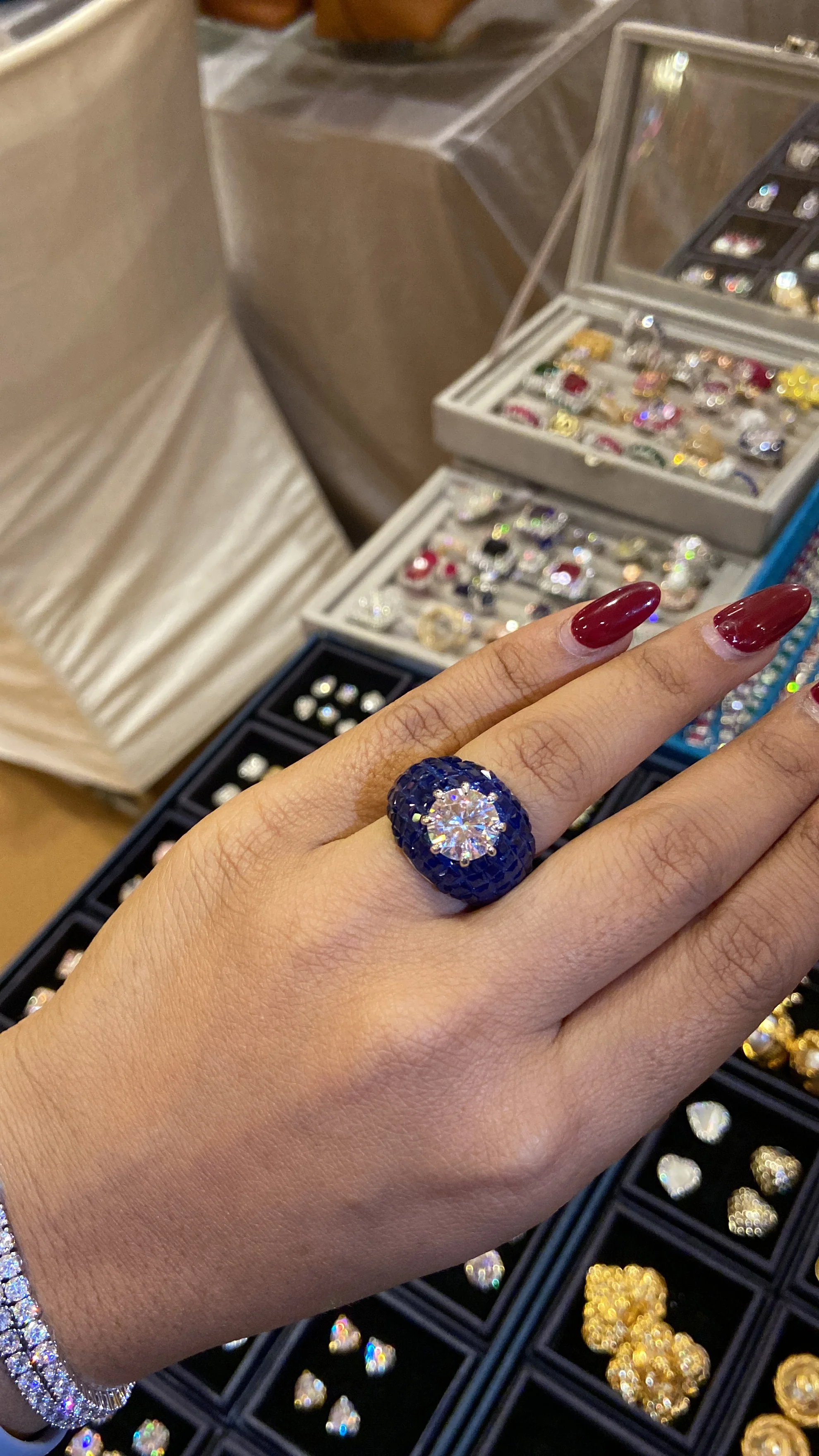 Invisible setting cocktail colour rings (Adjustable) 🩶 - Image 5