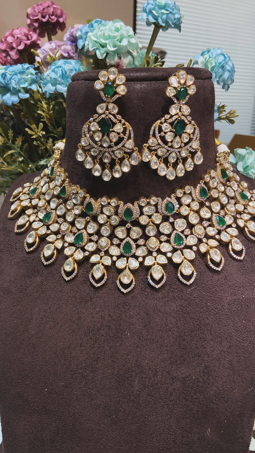 KHUSHI MOISSANITE POLKI EMERALD CHOKER SET - Image 2