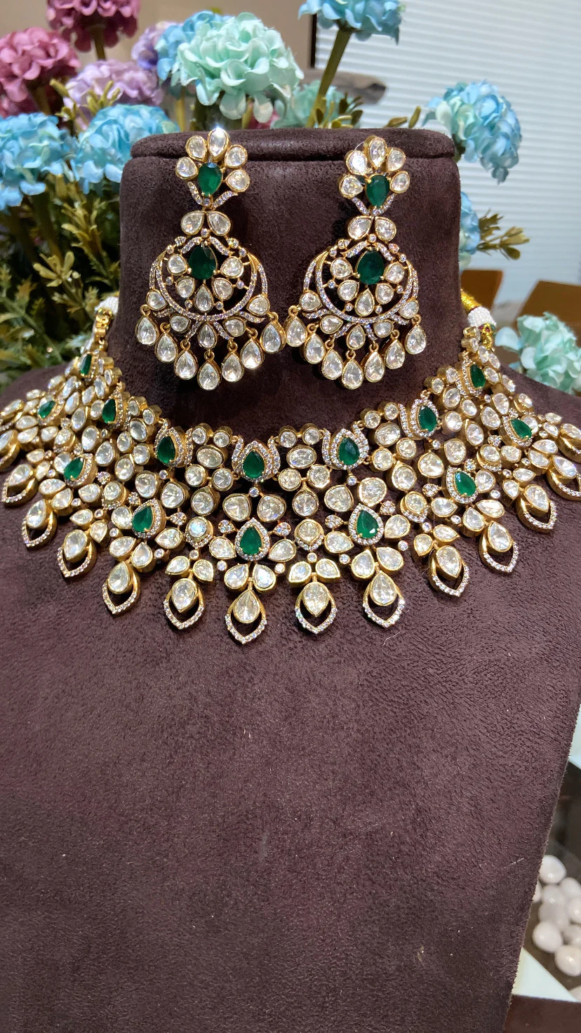 KHUSHI MOISSANITE POLKI EMERALD CHOKER SET - Image 3