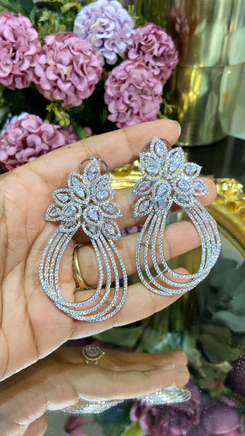 Long cocktail earrings - Image 2