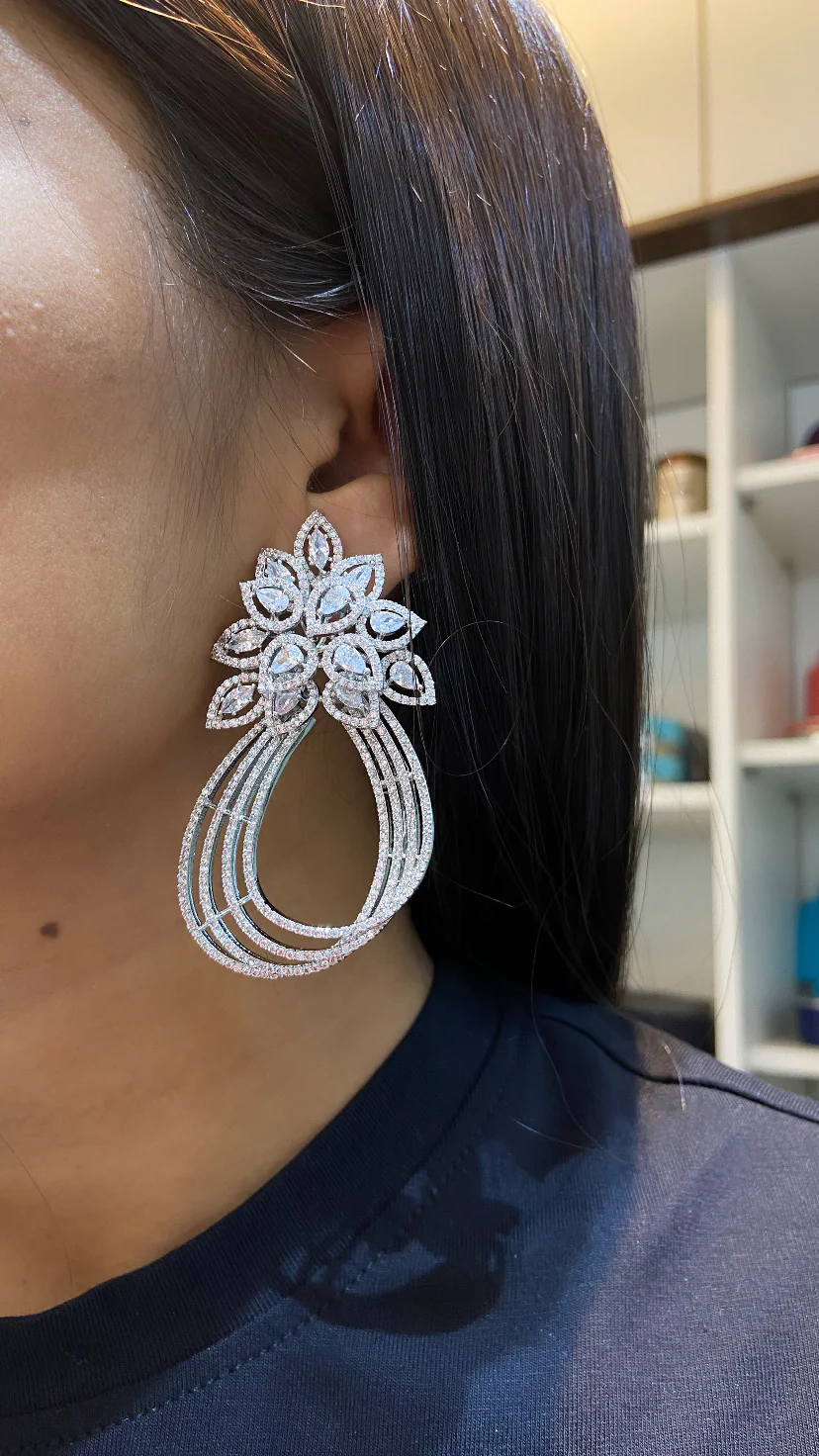Long cocktail earrings - Image 3