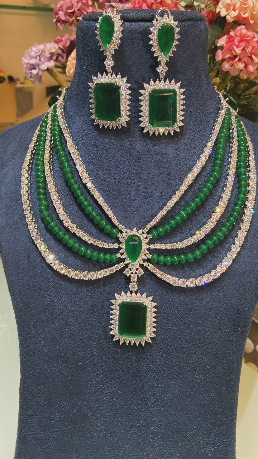 MAHARANI DOUBLET DIAMOND LINER SET
