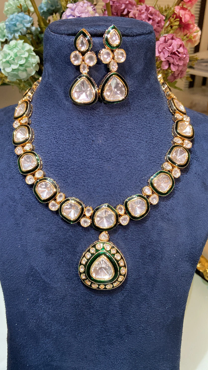 Manikarna POLKI KUNDAN NECKLACE SET