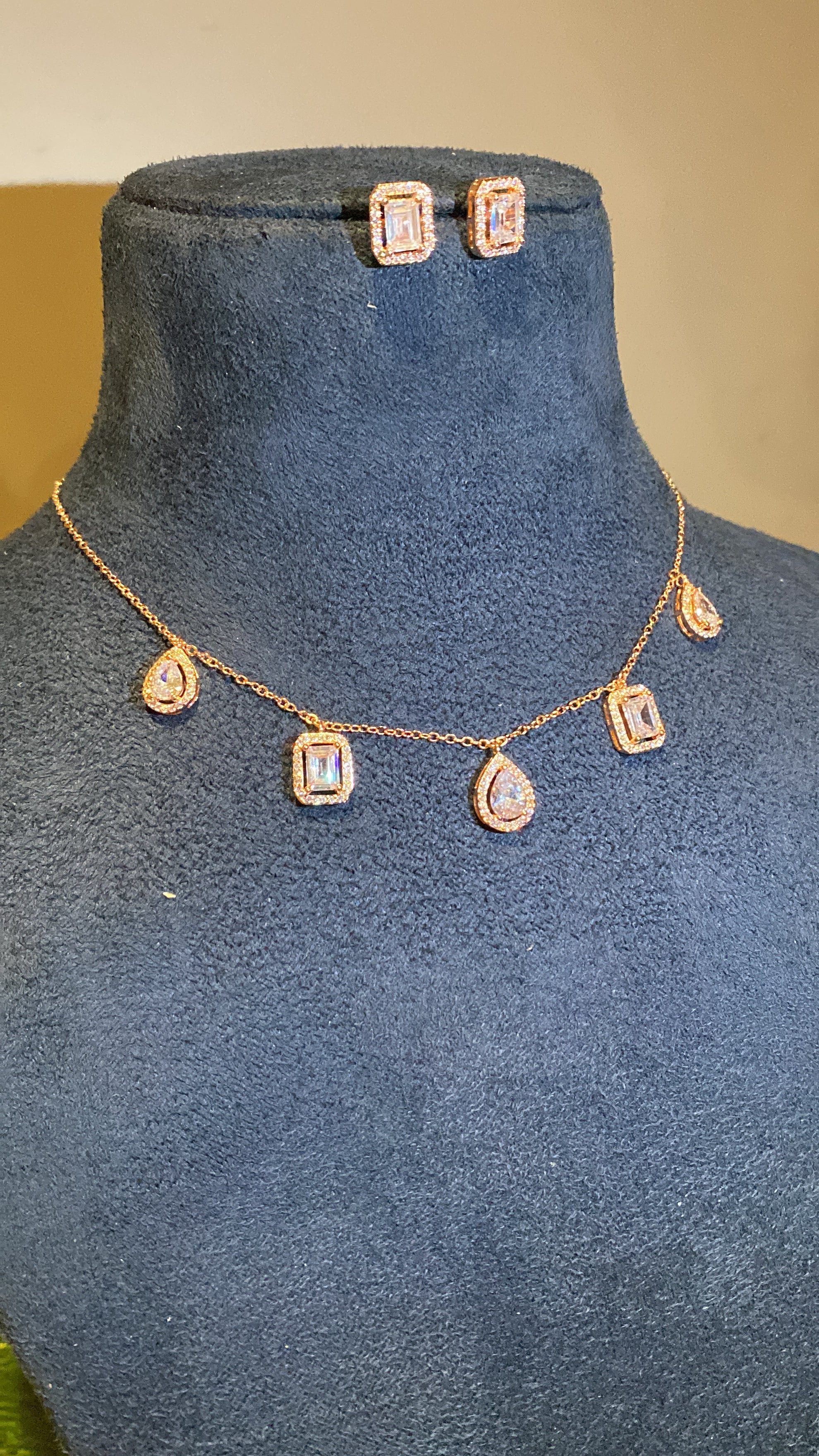 Multishape Necklace set - Image 5