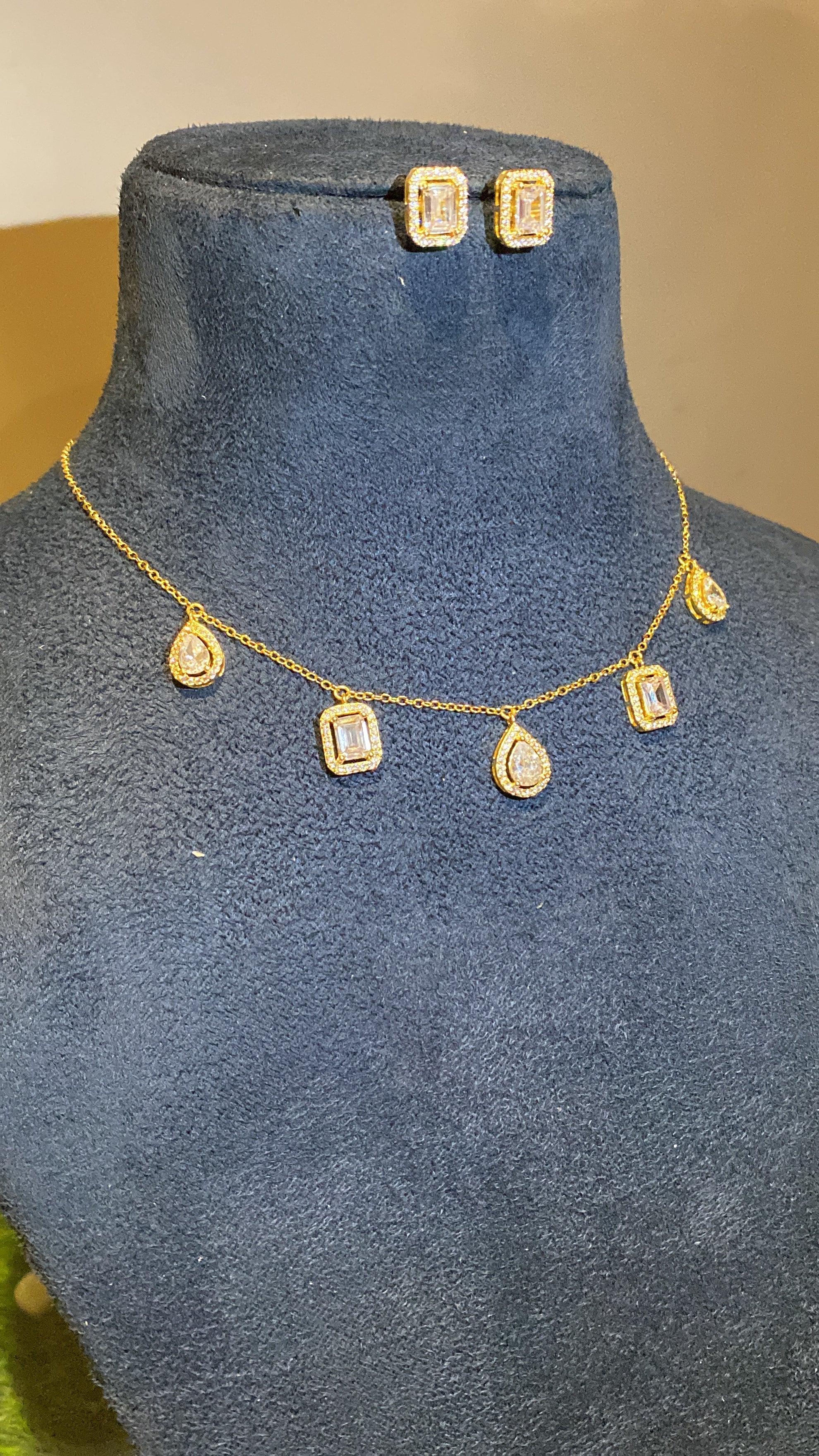 Multishape Necklace set - Image 6