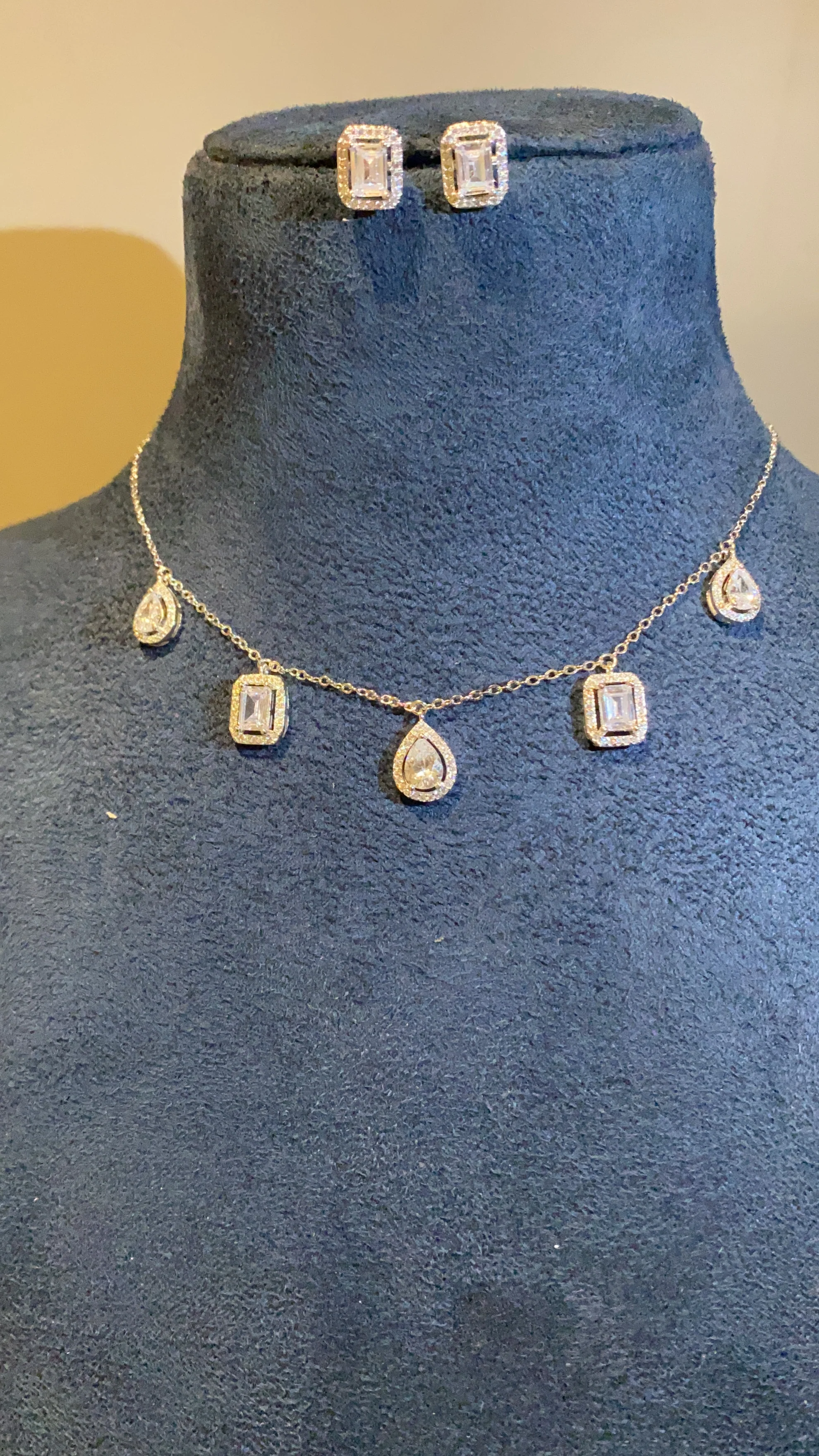 Multishape Necklace set - Image 7
