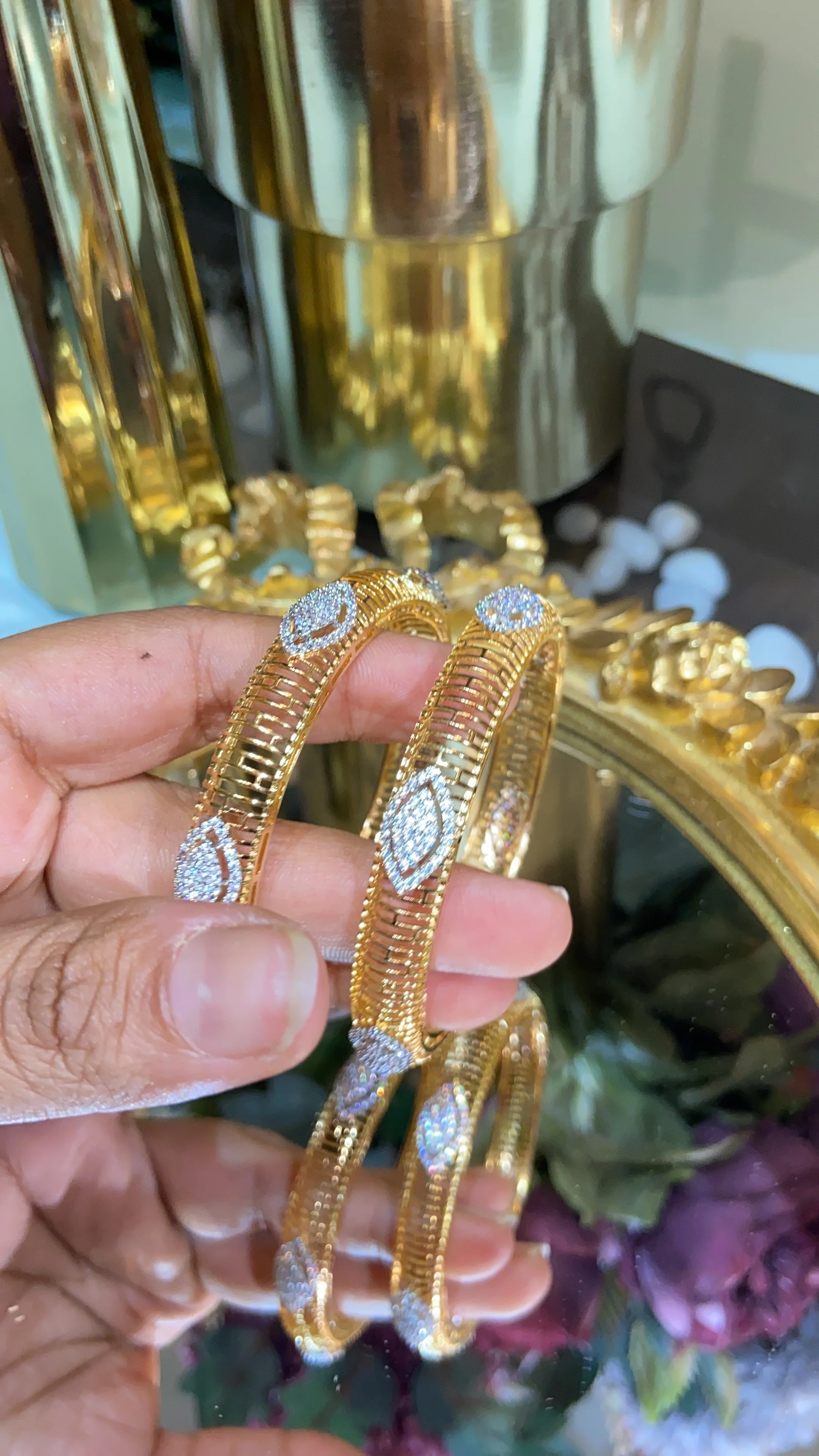 Pear gold diamond bangles (Without Lock) - Image 2