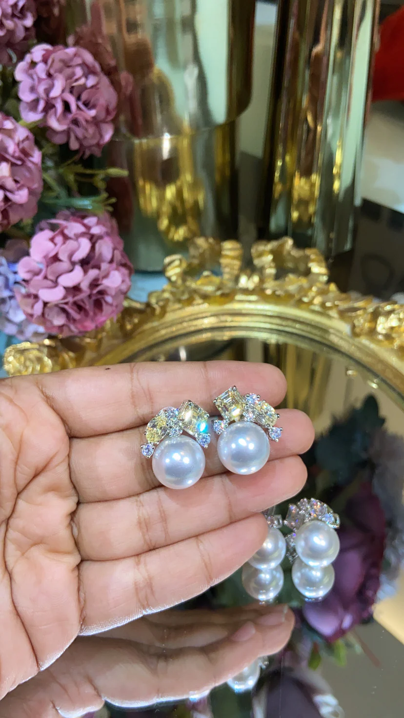 Pearl multi earring - Image 2