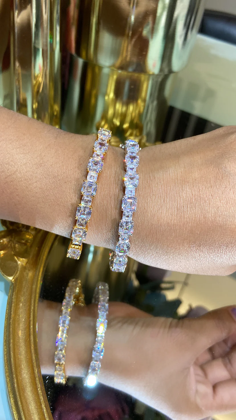 PRINCESS CUT DIAMOND BANGLES (OPENABLE) PAIR - Image 4