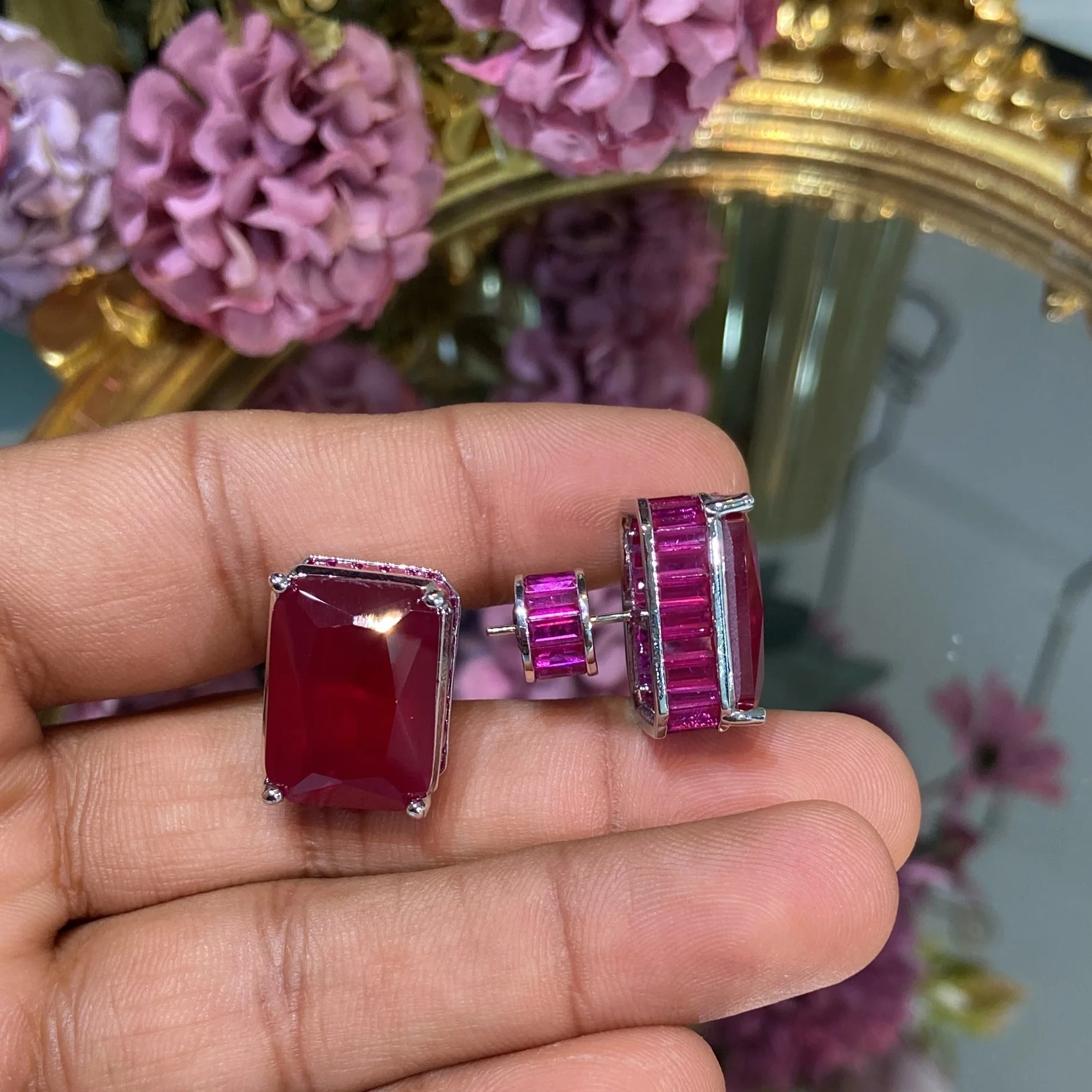 RECT Dual colour studs - Image 3