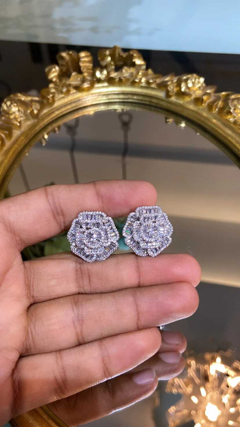 ROSE BAGUETTE EARRING - Image 2