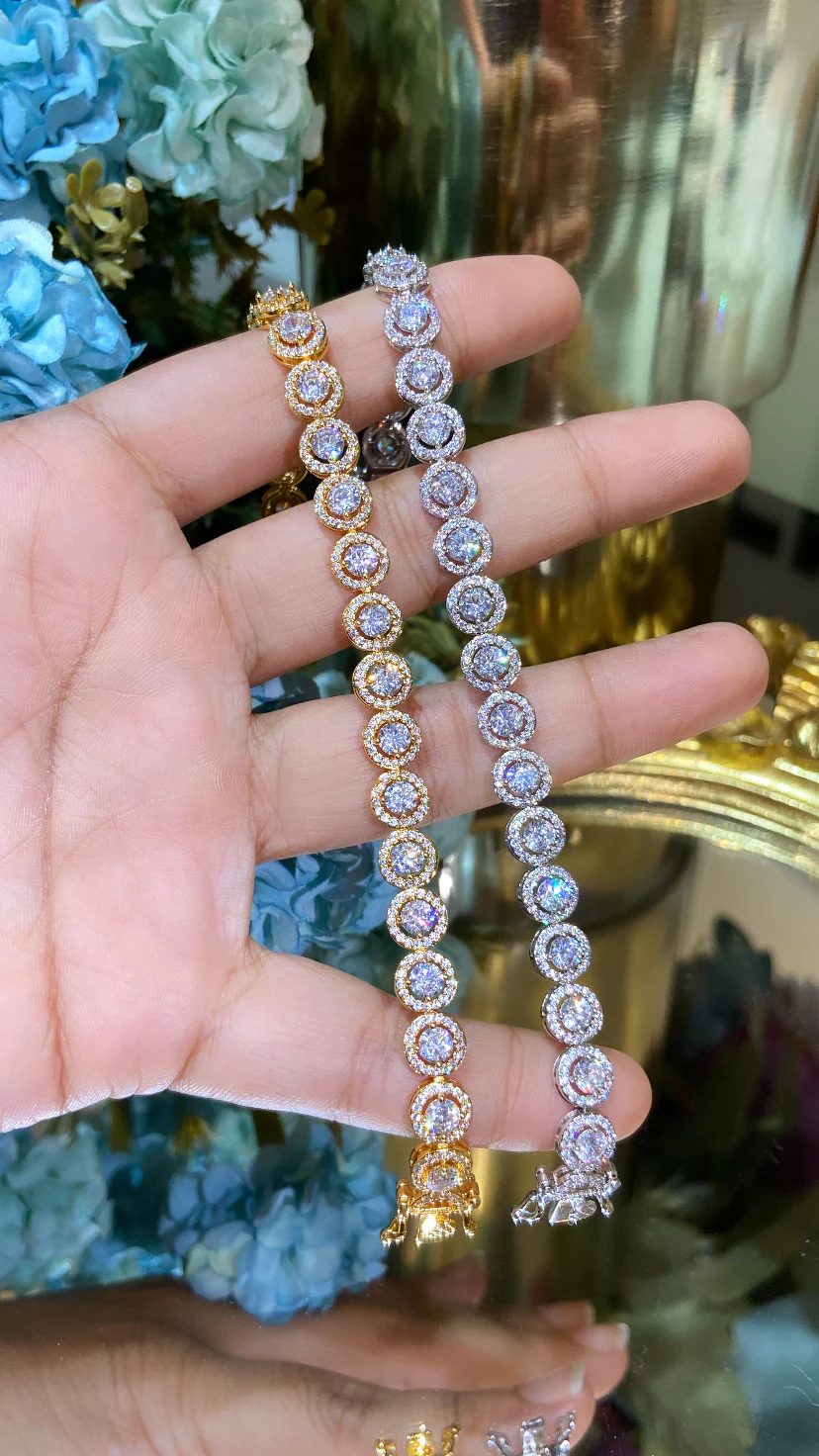 Round halo tennis bracelet - Image 2