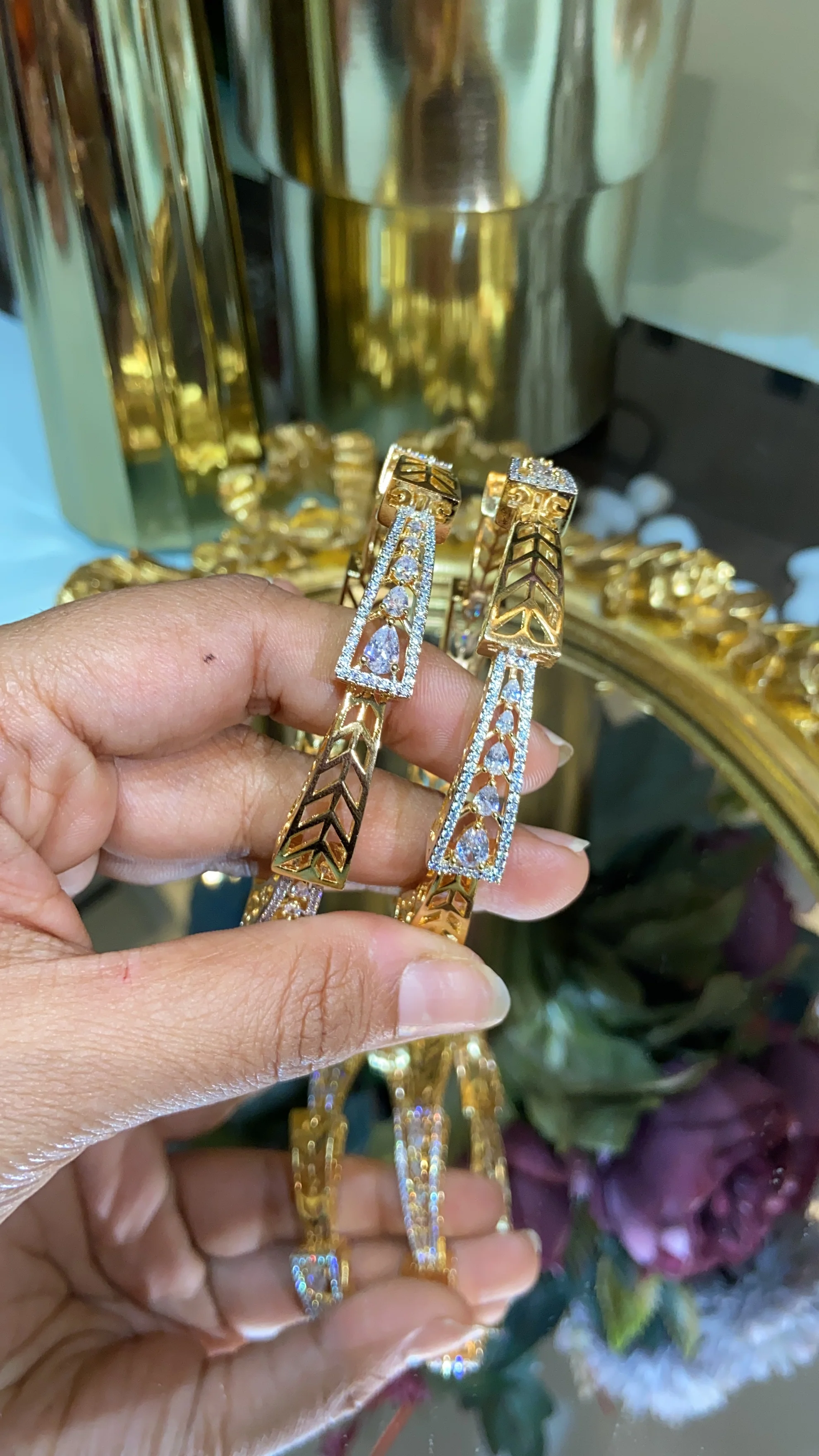 Spiral gold diamond bangles (Without Lock) - Image 2