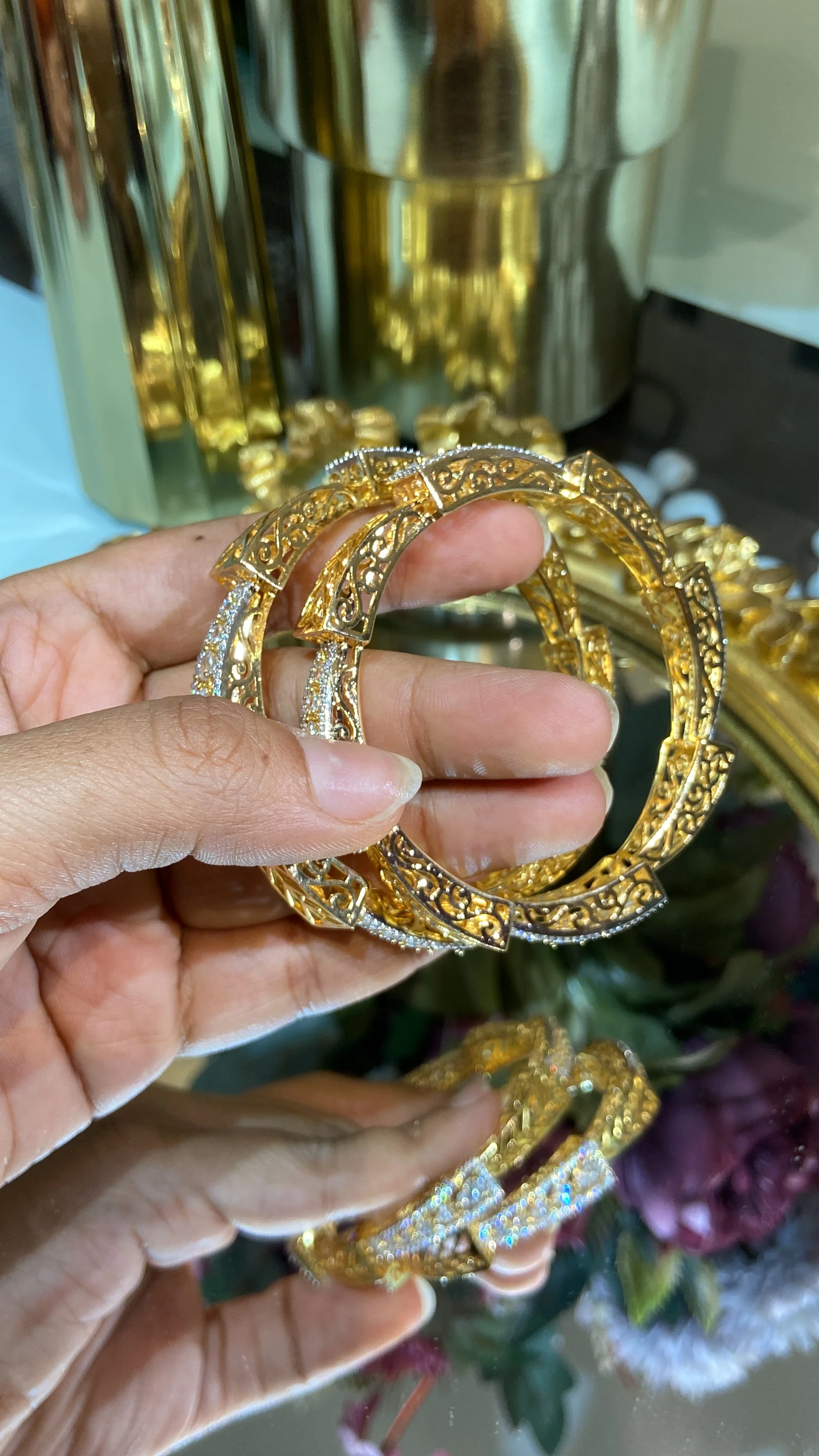 Spiral gold diamond bangles (Without Lock) - Image 4