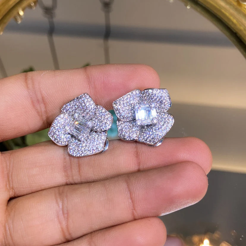 TULIP EARRING